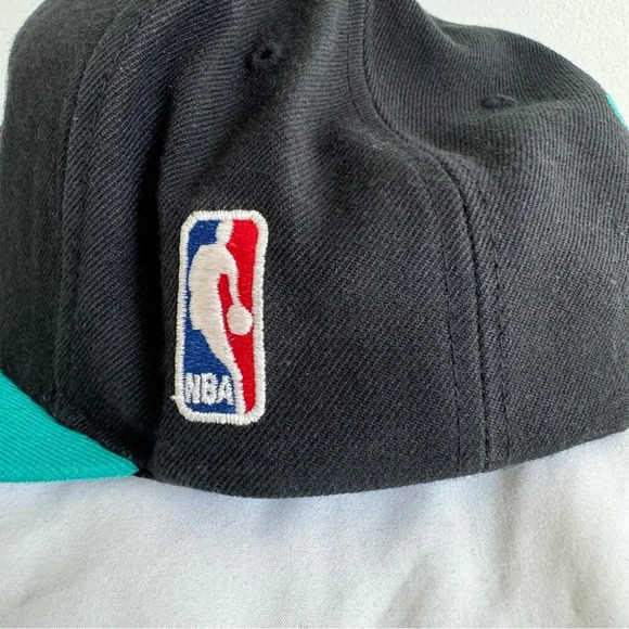 Vintage Vancouver Grizzlies NBA Basketball Logo 7 Adjustable Black/ Blue Hat Cap - Picture 6 of 12